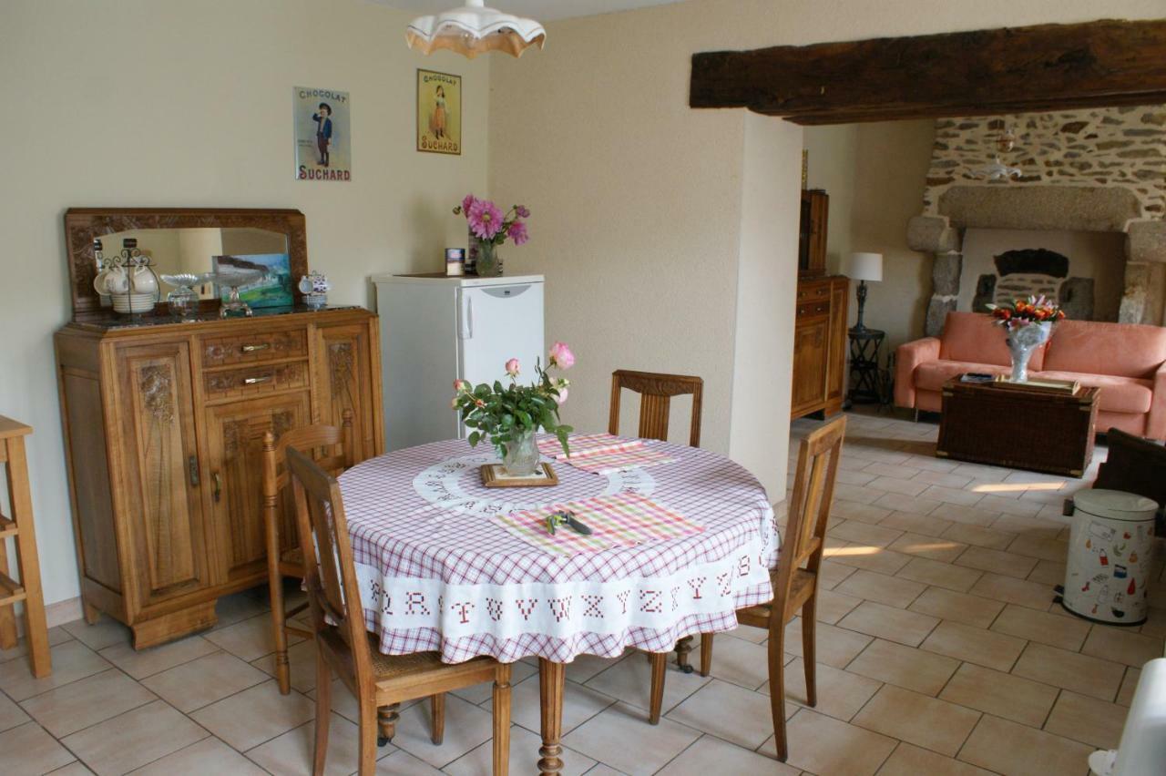 Chambre D'Hote Courtoux Saint-Denis-sur-Sarthon Buitenkant foto